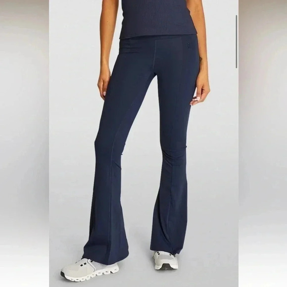 PE Nation full force flare legging - Picture 1 of 16